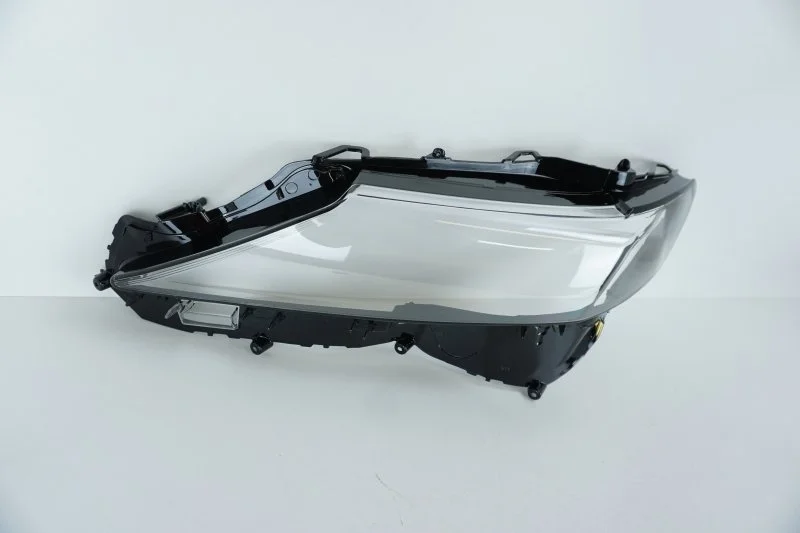 Стекло фары Toyota Camry 2017- 8118533D70 V70, левое