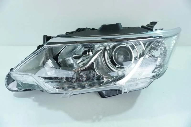Фара Toyota Camry 2014-2018 8118533891 V55, левая