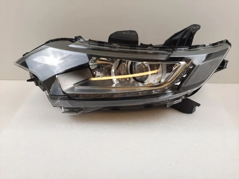 Фара Mitsubishi Outlander 2015-2018 8301C853 3, левая