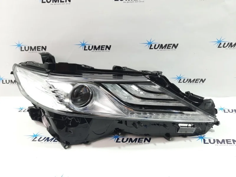 Фара Toyota Camry 2018-2021 8114533E11 V70, передняя правая