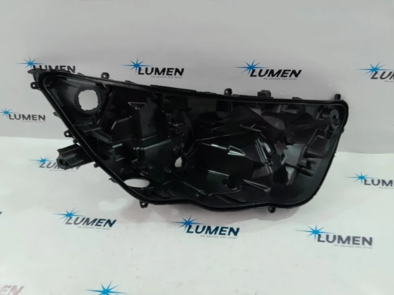 Корпус фары Toyota Rav4 2018- 8118542842 U50, правый