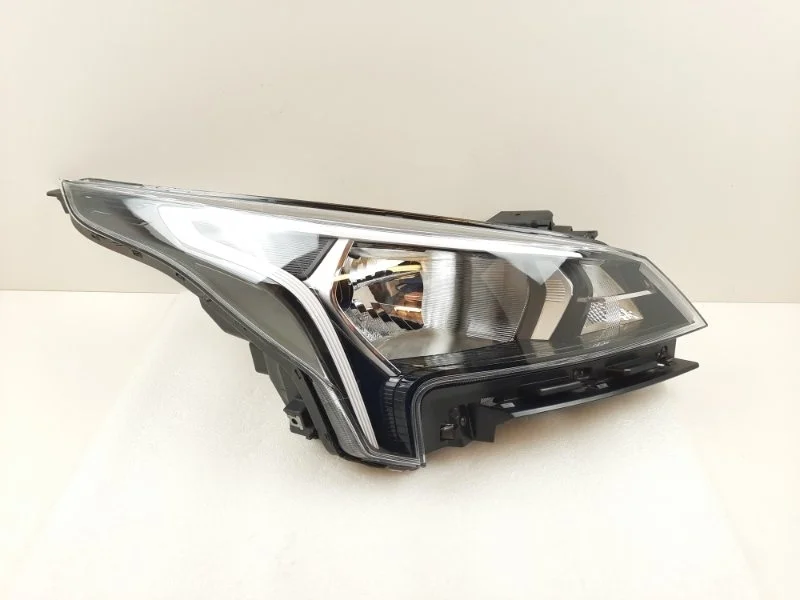 Фара Kia Rio 2020-2023 92102H0500 4, правая