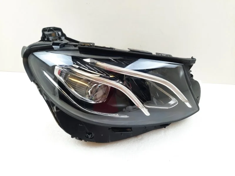 Фара Mercedes-Benz E-Class 2016-2020 A2139066601 W213, правая