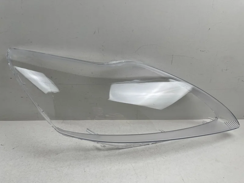 Стекло фары Ford Focus 2008-2011 1754444 2, правое