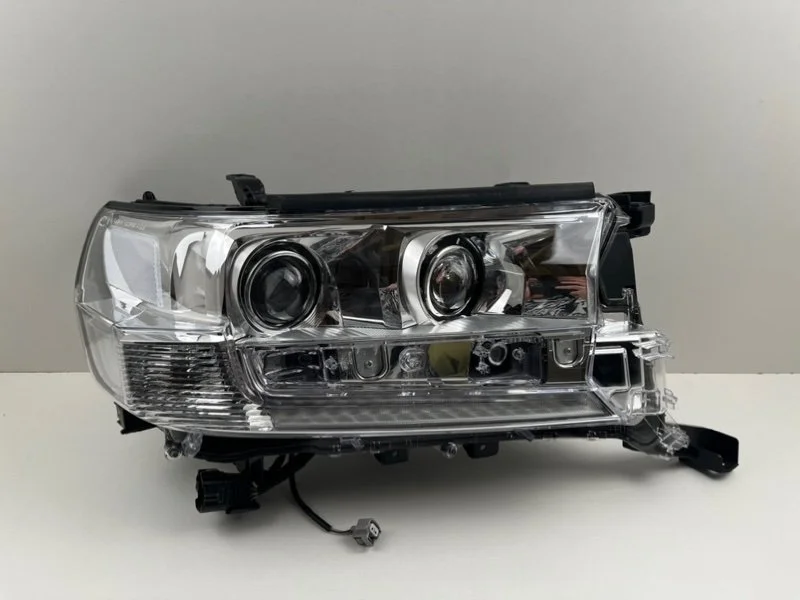 Фара Toyota Land Cruiser 2015-2021 8110560K10 200, правая