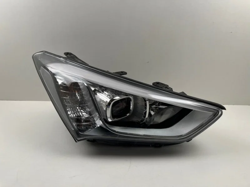 Фара Hyundai Santa Fe 2012-2016 921022W120 3, правая