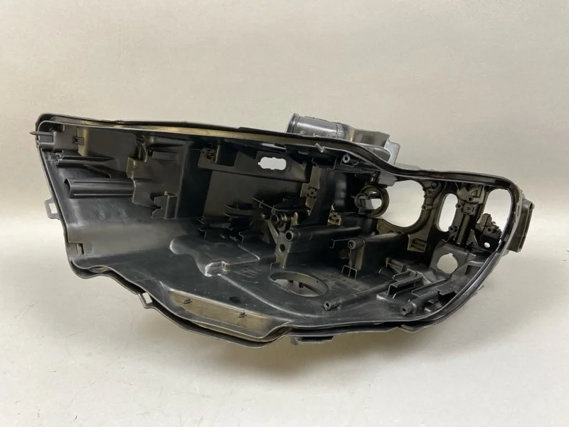 Корпус фары Audi A3 2016-2020 8V0941773C 8V, левый