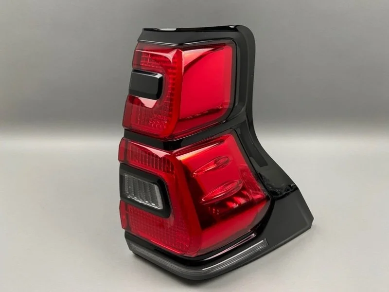 Фонарь Toyota Land Cruiser Prado 2017- 8155160C30 150, правый