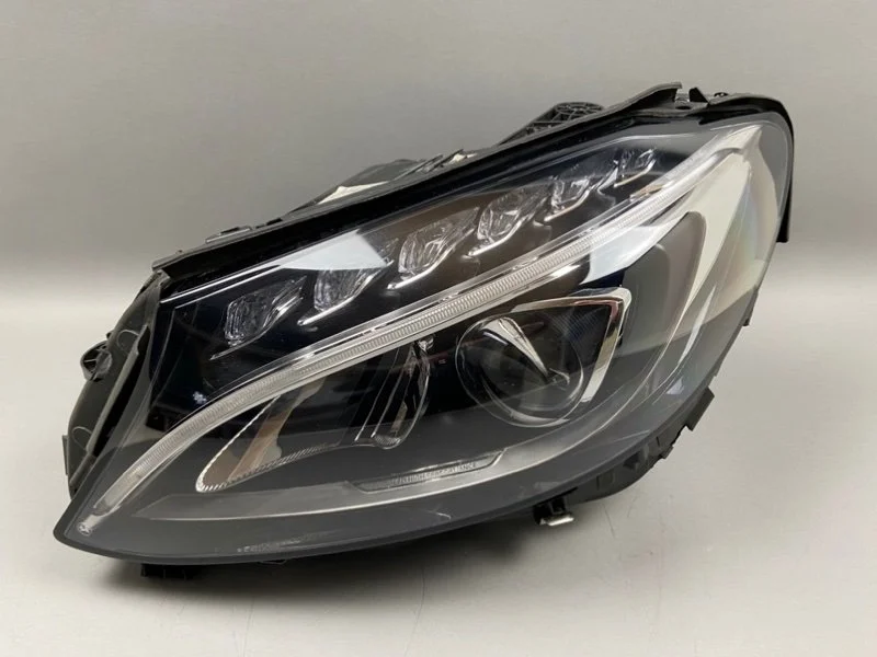 Фара Mercedes-Benz C-Class 2014-2018 A2059067303 W205, левая