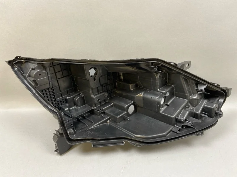 Корпус фары Nissan Qashqai 2013-2017 260104EH1B J11, правый
