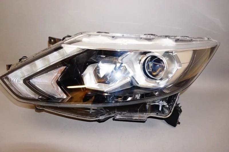 Фара Nissan Qashqai 2013-2019 260604EH1B J11, левая