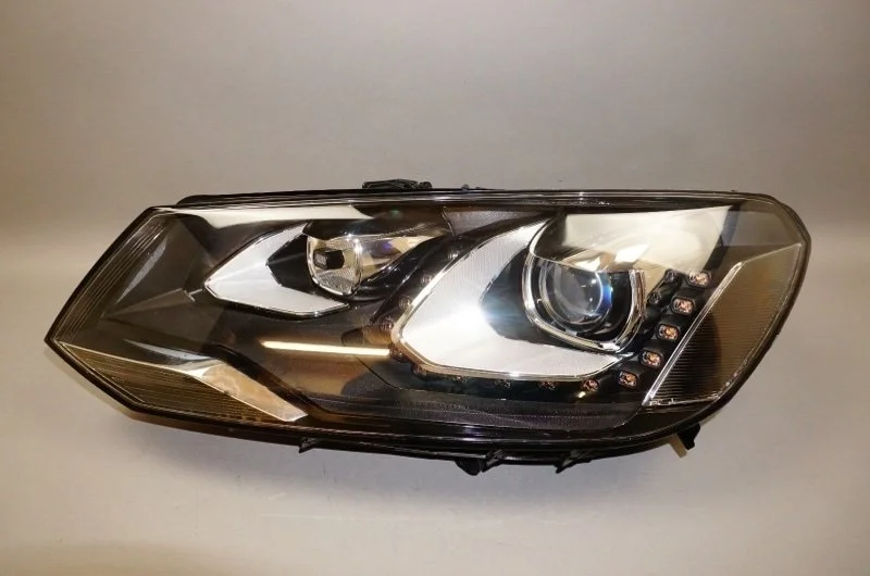 Фара Volkswagen Touareg 2010-2014 7P1941033 2, левая