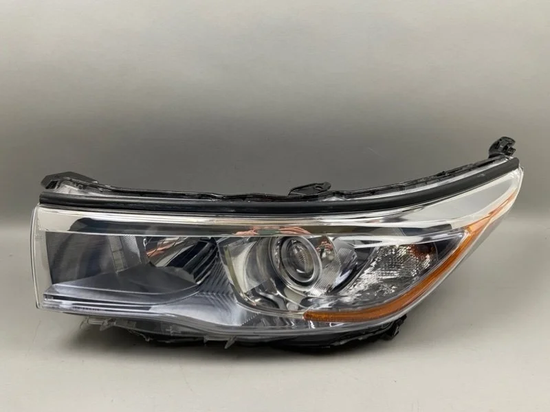 Фара Toyota Highlander 2014-2018 811500E220 3 U50, левая