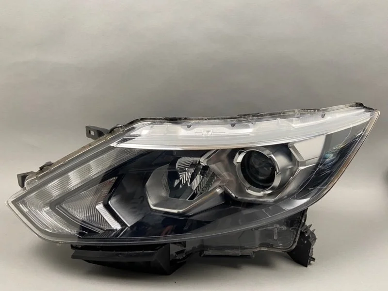 Фара Nissan Qashqai 2013-2017 260604EH1B J11, левая