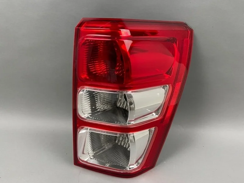 Фонарь Suzuki Grand Vitara 2005- 3565065J21 2, правый