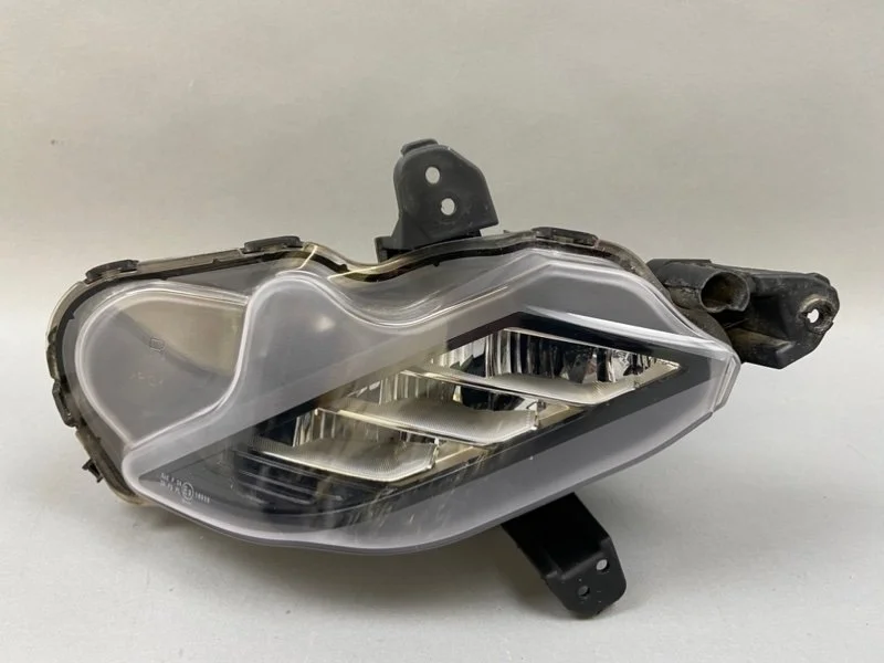 Фара противотуманная Kia K5 2019-2024 92202L2000 1, правая