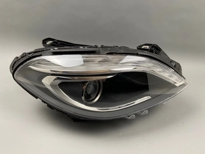 Фара Mercedes-Benz B-Class 2011-2014 A2468207261 W246, правая
