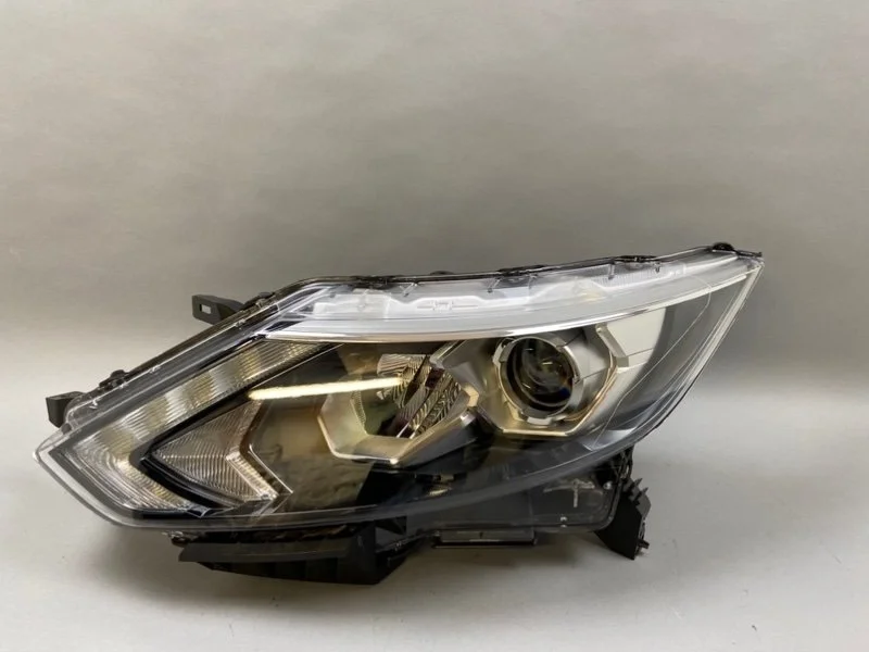 Фара Nissan Qashqai 2013-2017 260604EH1B J11, левая