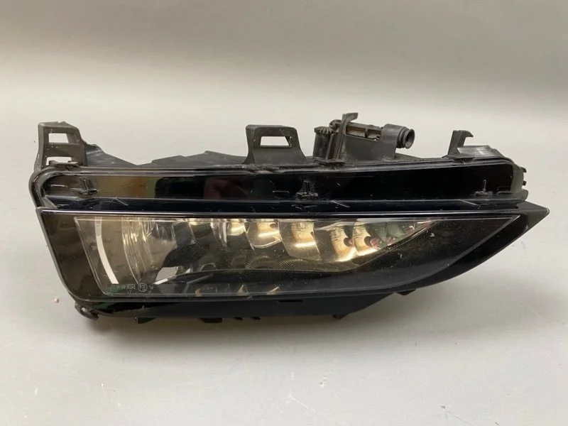 Фара противотуманная Skoda Rapid 2019- 60U941699 2, левая