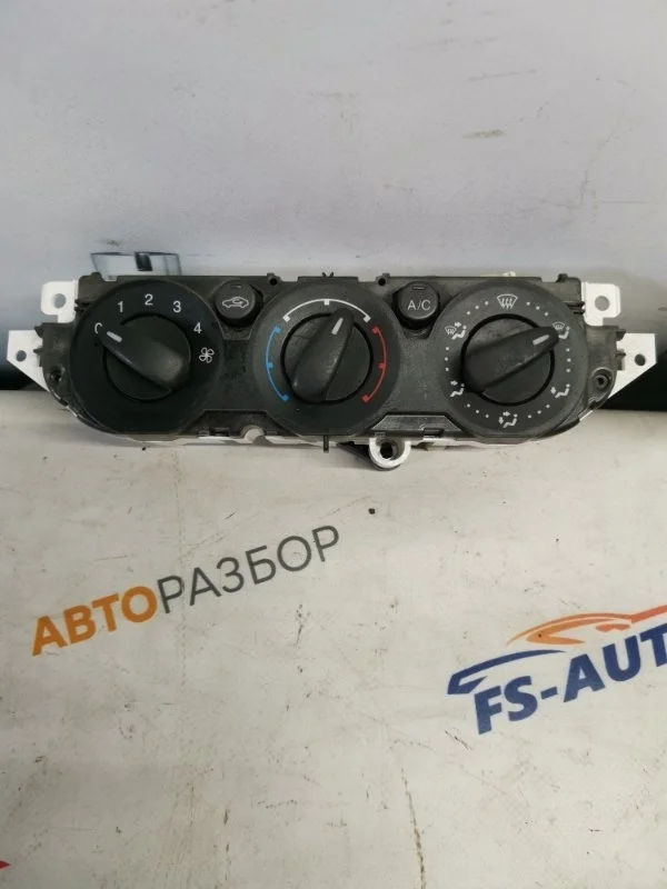 Блок управления климат-контролем Ford Focus 2 2008 7M5T19980AA 1.6 SHDA
