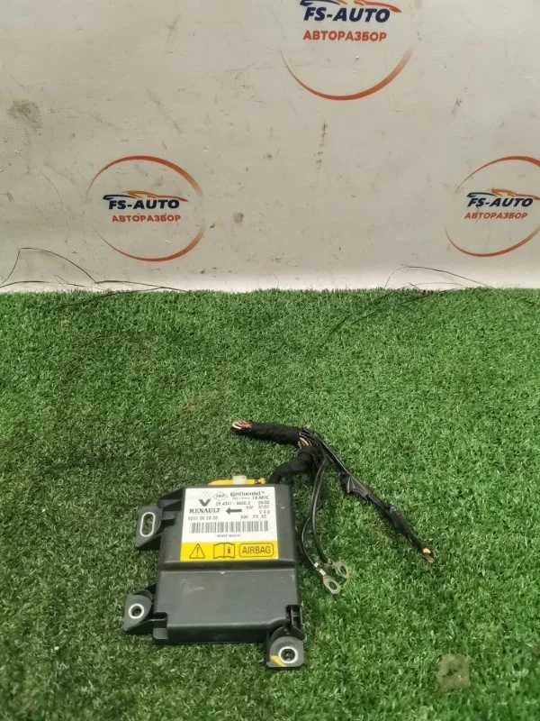 Блок SRS Lada Largus 2007 8201002828 1.4 K7JA710