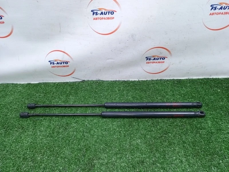 Амортизатор капота Kia Sorento 2009 811813E011 SUV 2.5 D4CB