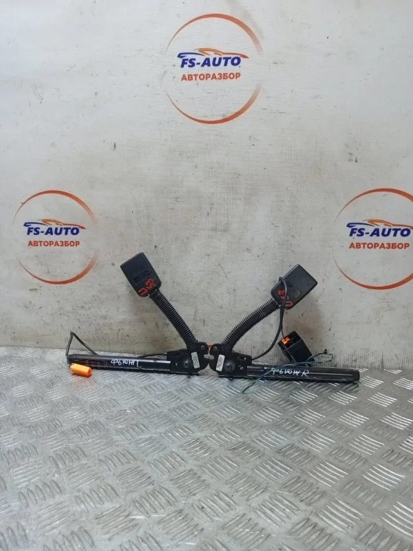 Замок ремня безопасности Ford Fusion 2006 2S6AA61209AC УНИВЕРСАЛ 1.4 FXJA