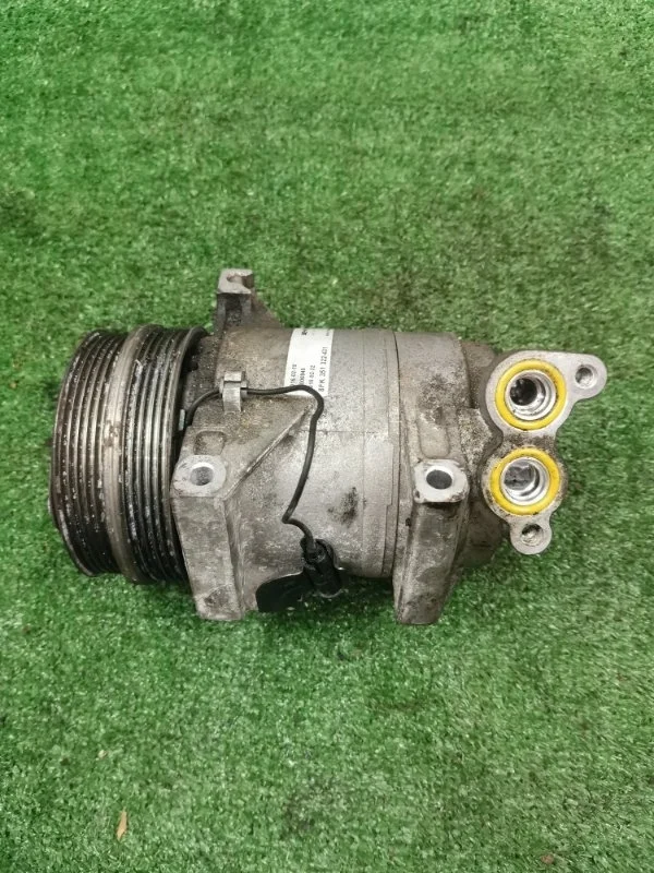 Компрессор кондиционера Ford Kuga 1 2010 8FK351322431 2.5 HYDB