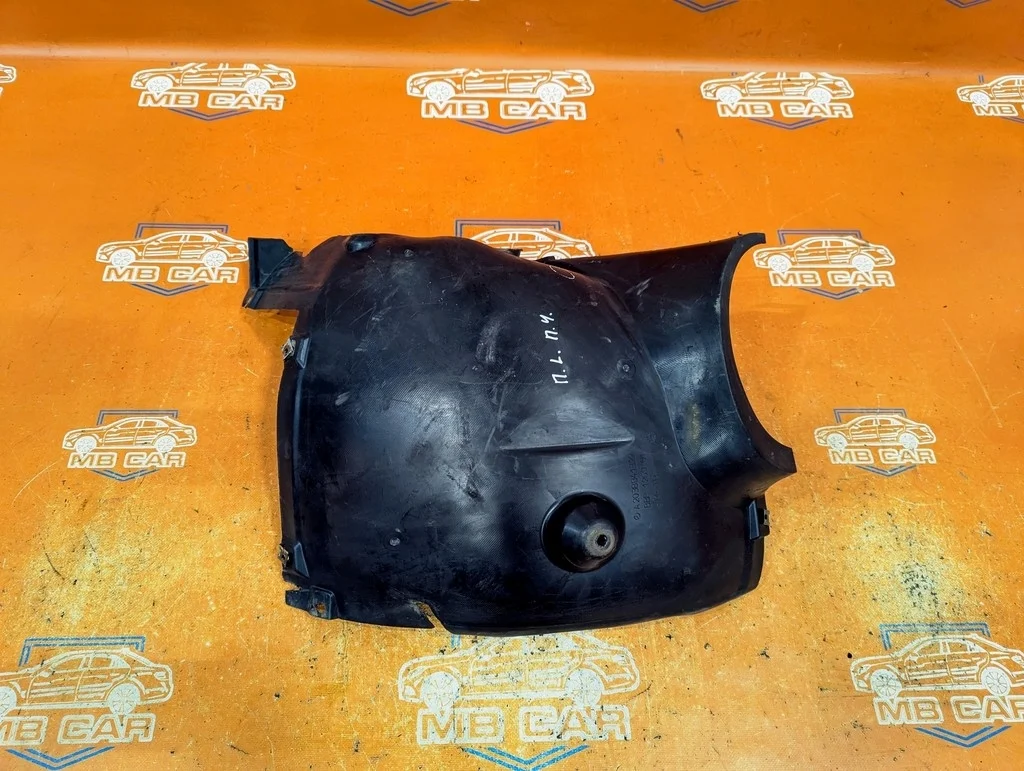 Подкрылок передний левый, передняя часть Mercedes-Benz