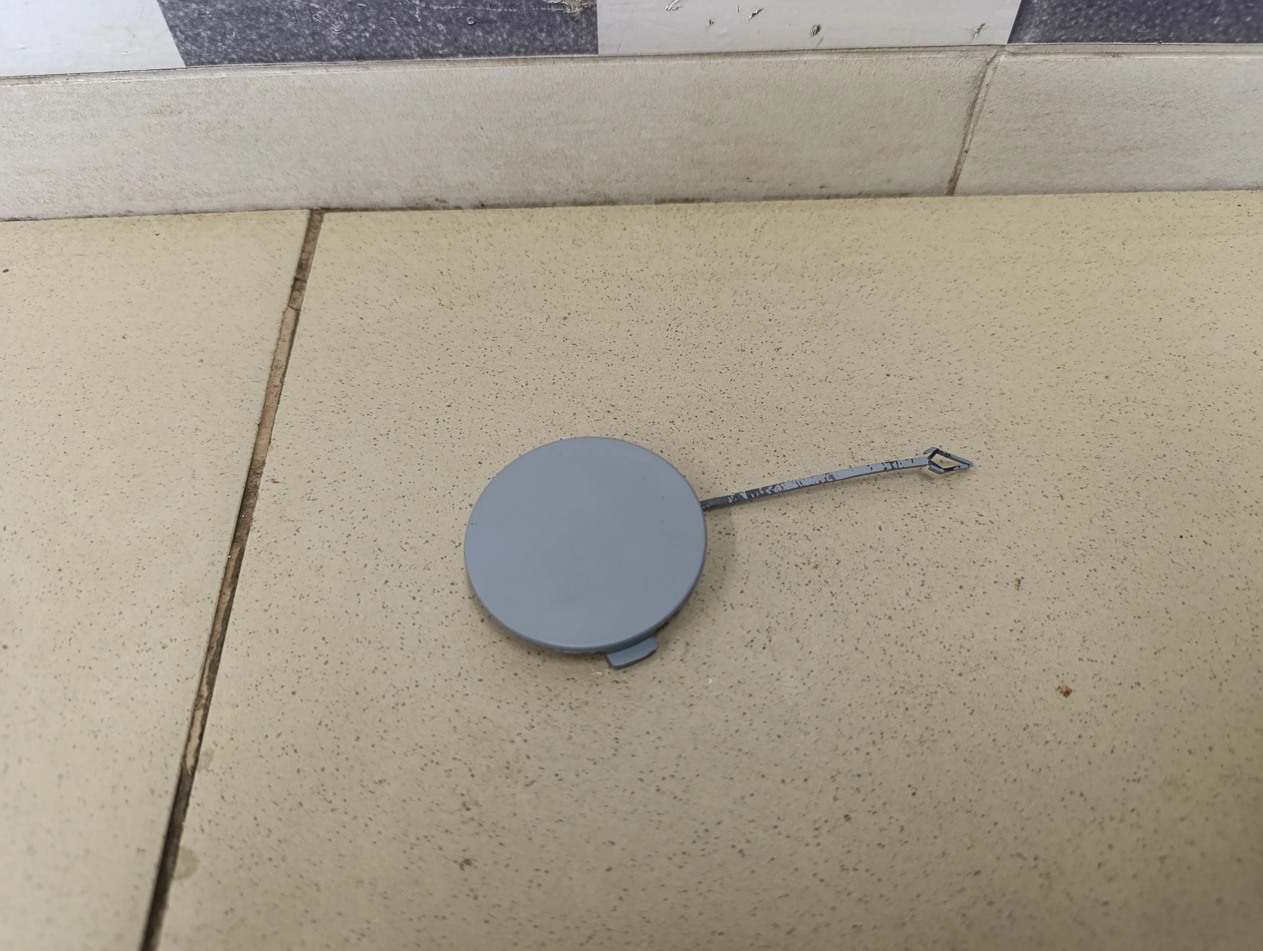 Заглушка буксировочного крюка A4 [B7] 2005-2007