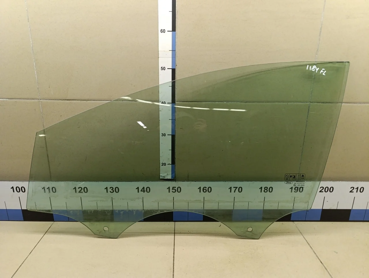 Стекло двери передней левой Focus III 2011>