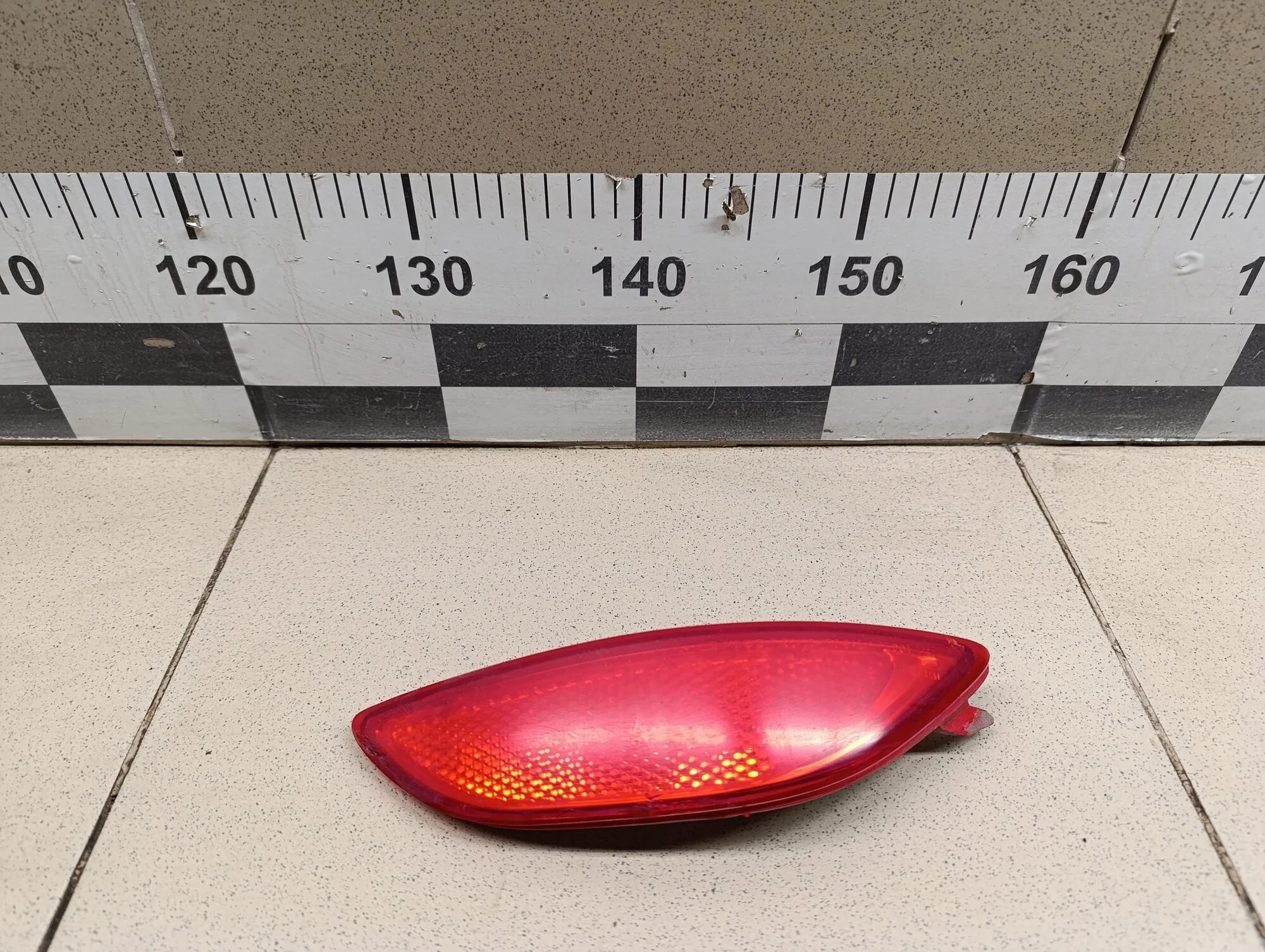 Отражатель в бампер задний правый Solaris 2010-2017