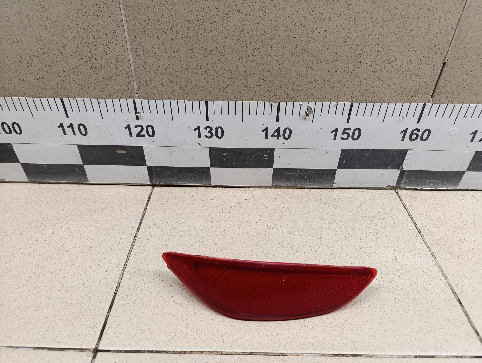 Отражатель в бампер задний левый Solaris 2010-2017