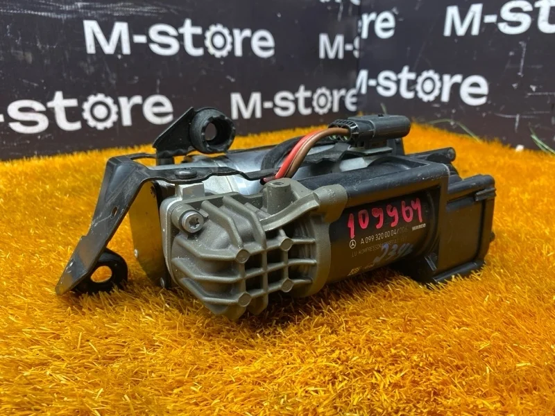 Компрессор подвески Mercedes-Benz C-Class 2014 A0993200004 W205 274.920