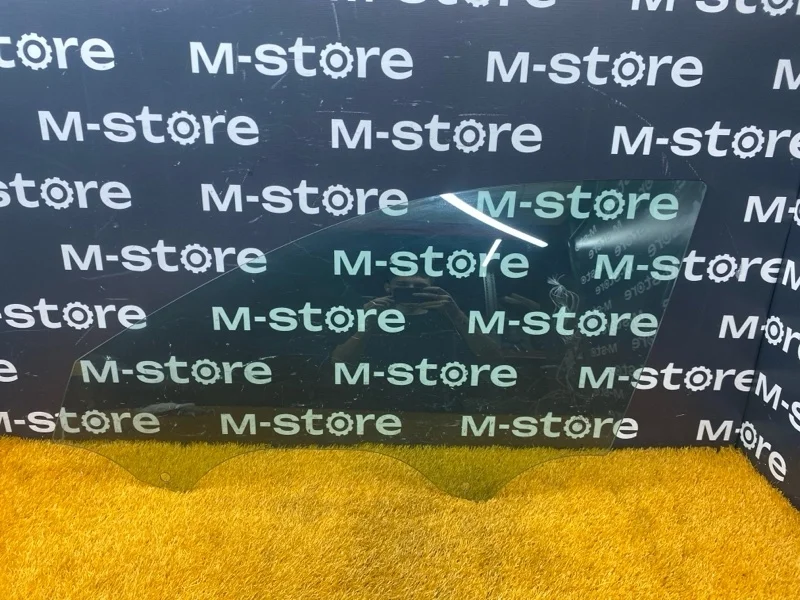 Стекло боковое Audi A4 2015 8W0845201 B9/8W CVK, переднее левое