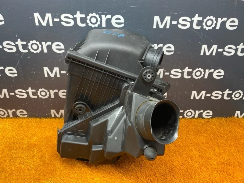 Корпус воздушного фильтра Bmw 7-Series 2007 13717571984 E66/E65 N62B48B, правый