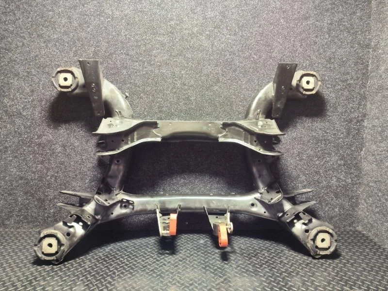 Подрамник (балка) Bmw X5 2012 33316863815 E70 N57D30, задний