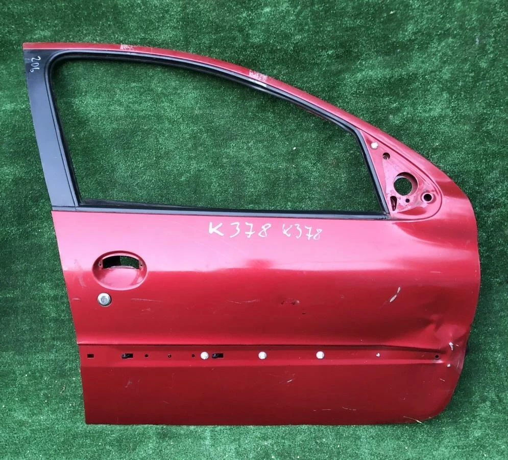 Дверь передняя правая