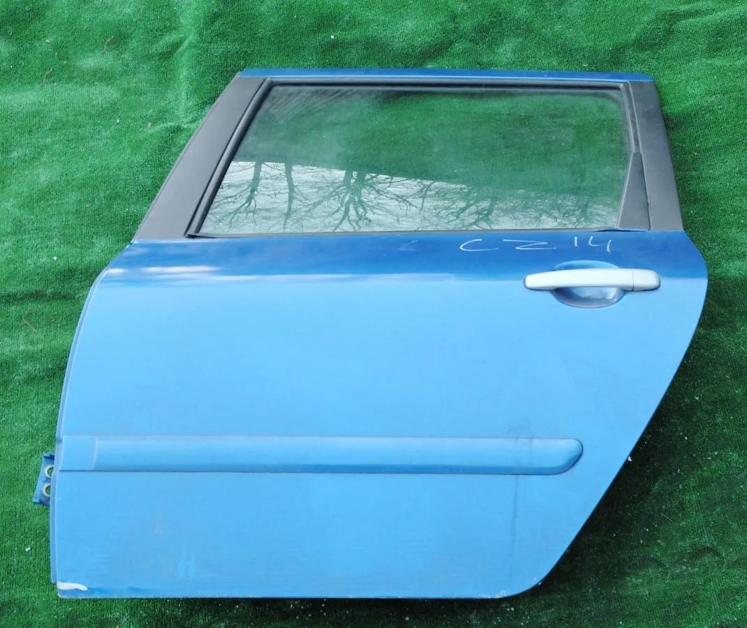 Дверь задняя левая