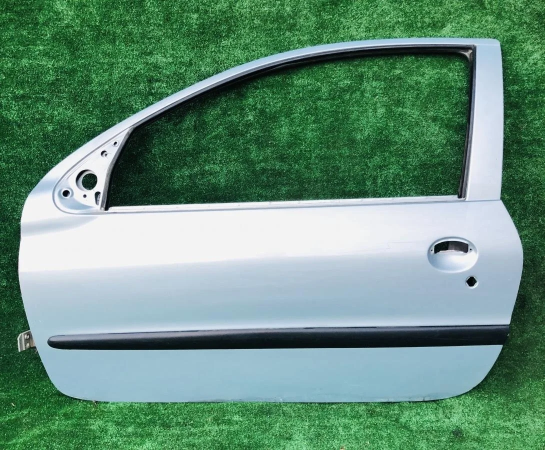 Дверь передняя левая