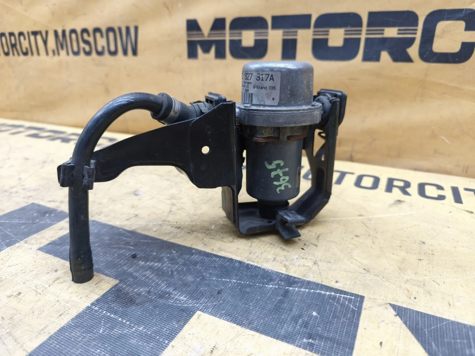 Насос вакуумный PORSCHE Cayenne turbo 2005 955