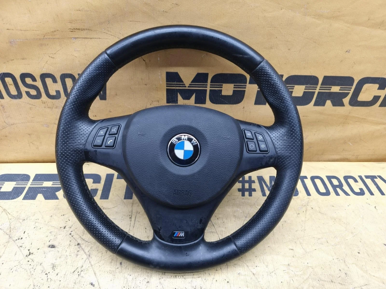 Руль BMW 323i 2006 E90