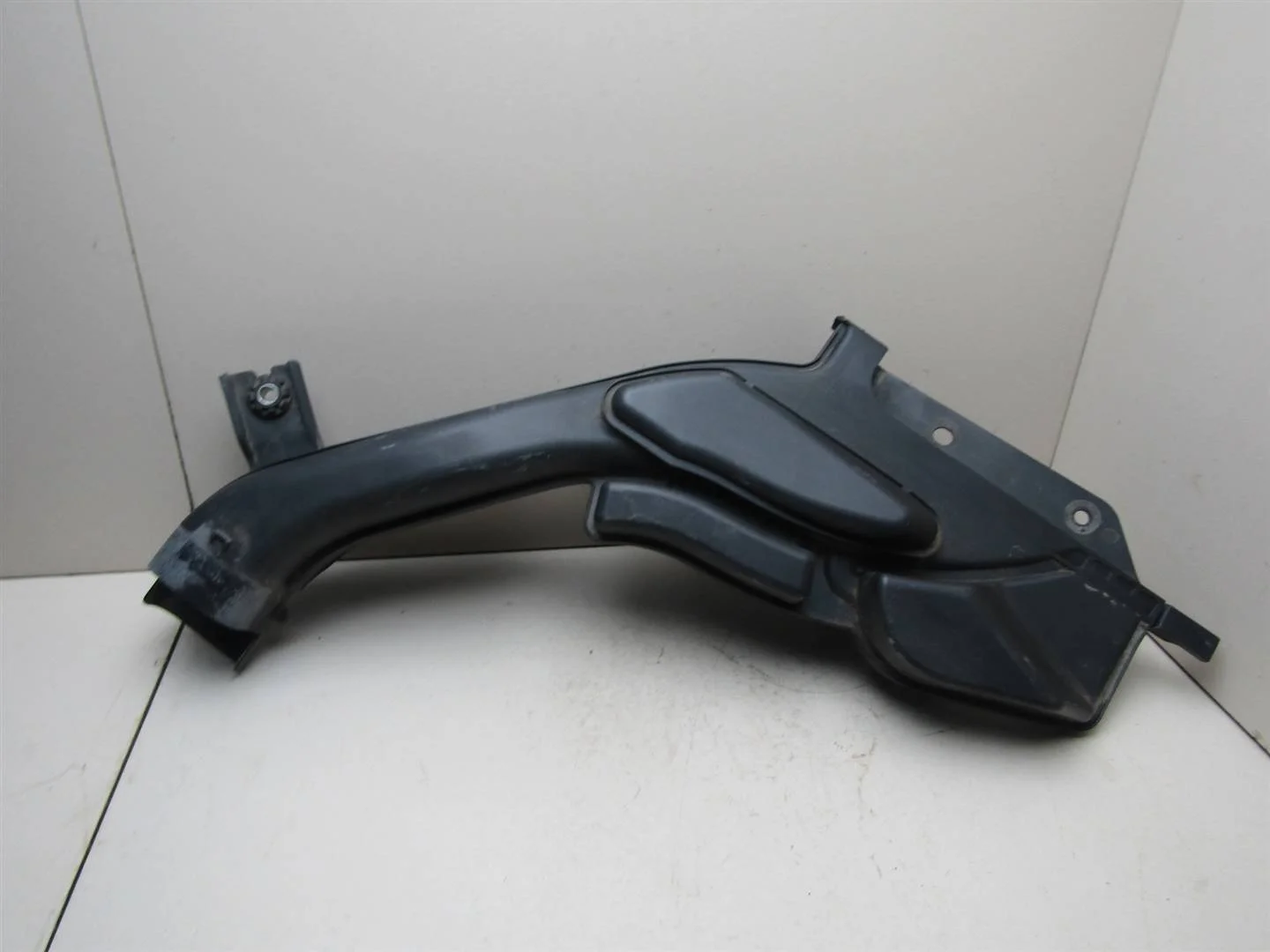 Воздухозаборник (наружный) Nissan X-Trail (T32) 2014-2023  [165544CL0A]  2.5 16v QR25DE  в Вологде