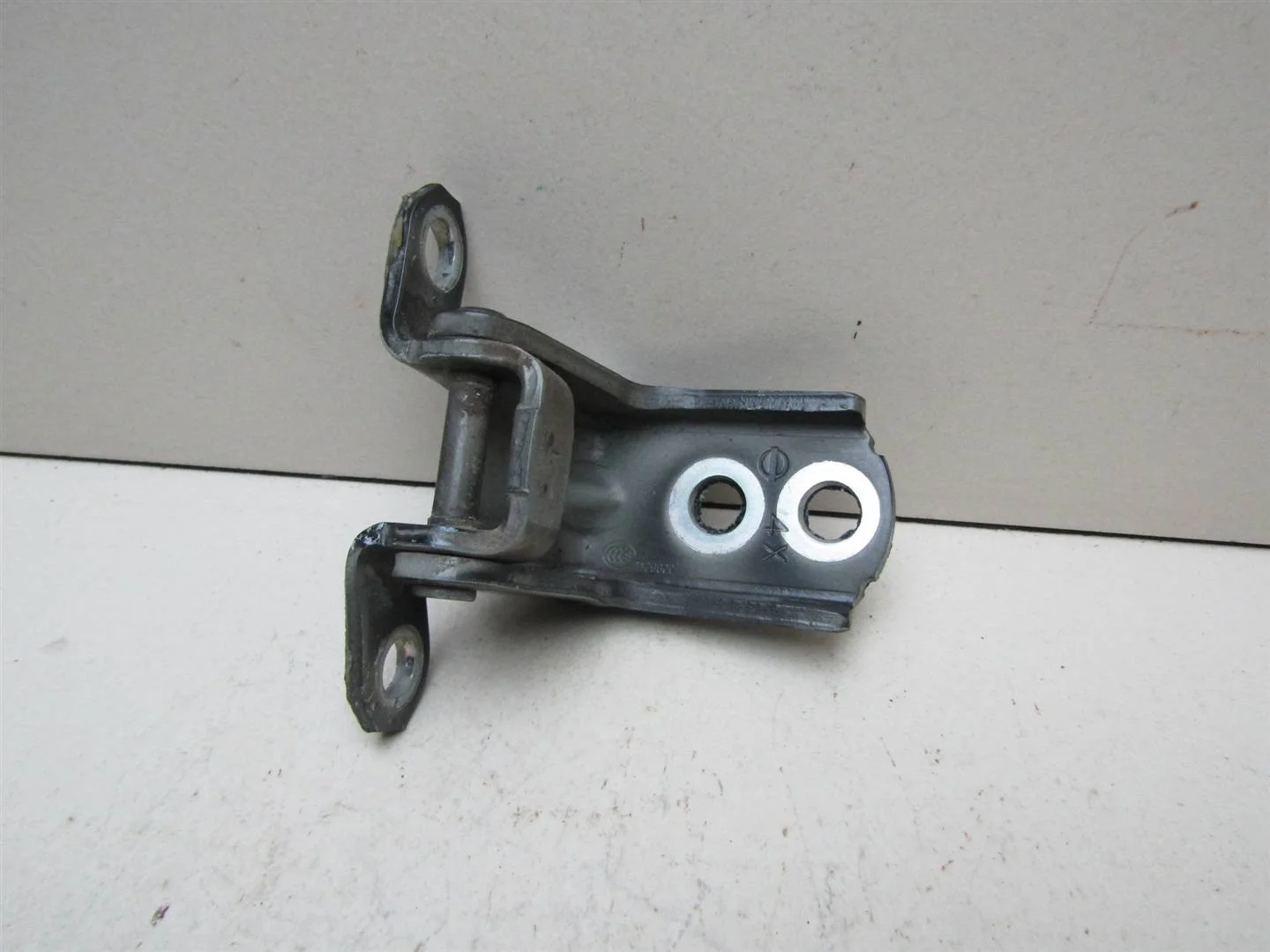 Петля двери передней Nissan X-Trail (T32) 2014-2023  [80401JN00A]  2.5 16v QR25DE  в Вологде