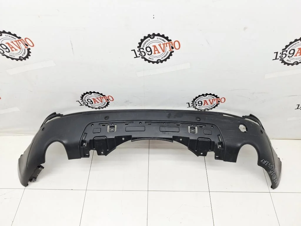 Бампер задний Land Rover Discovery Sport LR073069 L550