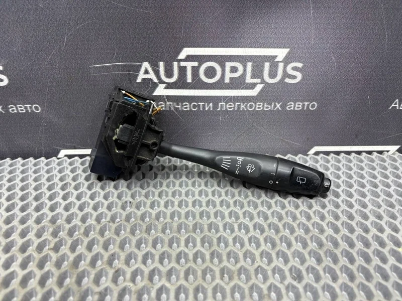 Подрулевой переключатель дворников Mitsubishi Space Star 2003 MR362473 МИНИВЭН 4G18, правый