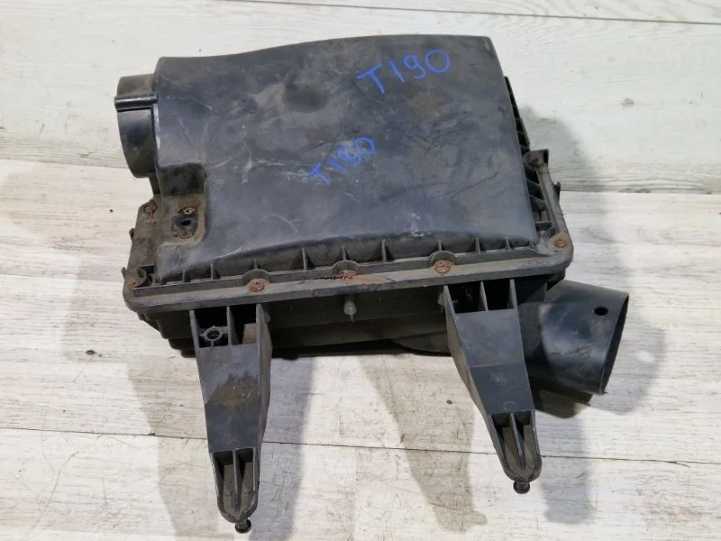 Корпус воздушного фильтра Mercedes-Benz Sprinter W906