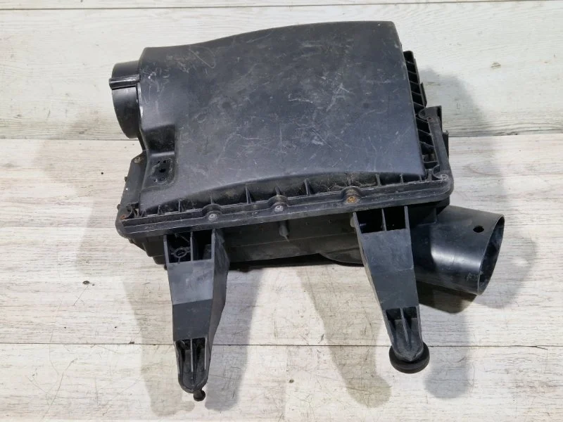 Корпус воздушного фильтра Mercedes-Benz Sprinter W906