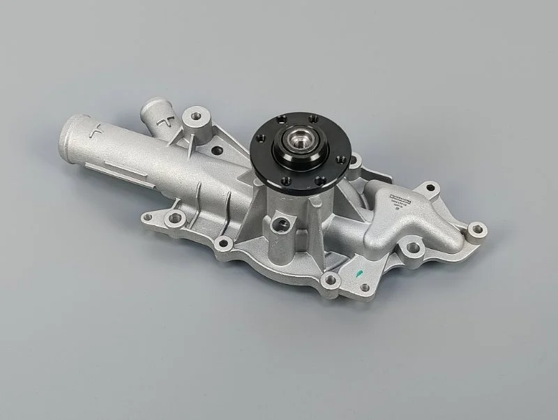 Водяной насос Mercedes-Benz Sprinter W906