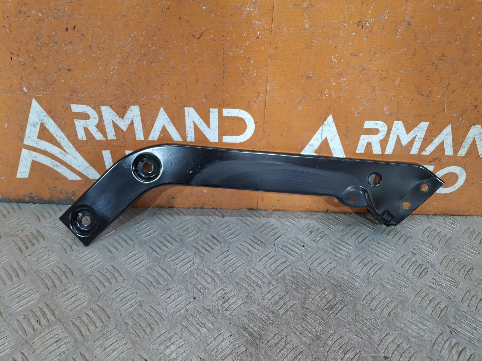 Кронштейн фары Volkswagen Tiguan 2016-нв